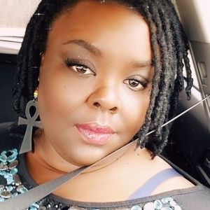 Meet your Posher, Shandia